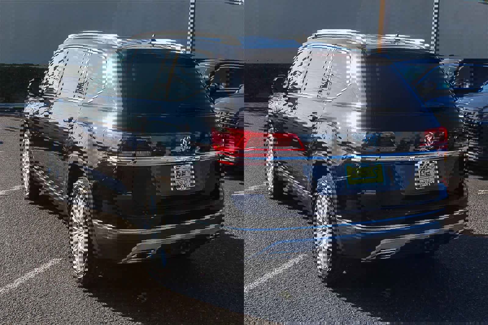 Used 2018 Volkswagen Atlas SEL Premium image 7