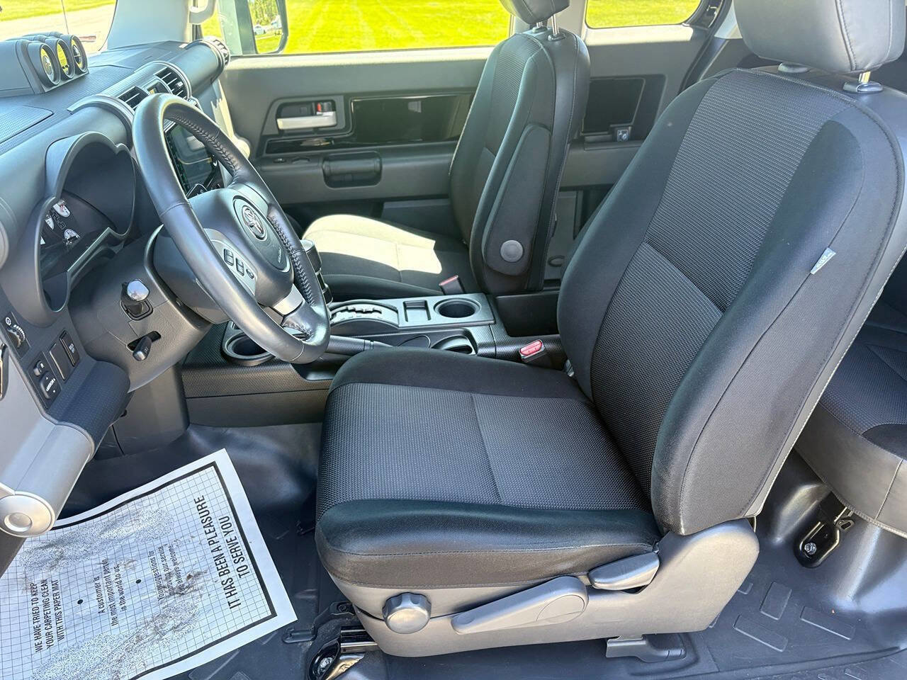 Used 2010 Toyota FJ Cruiser 4WD image 8