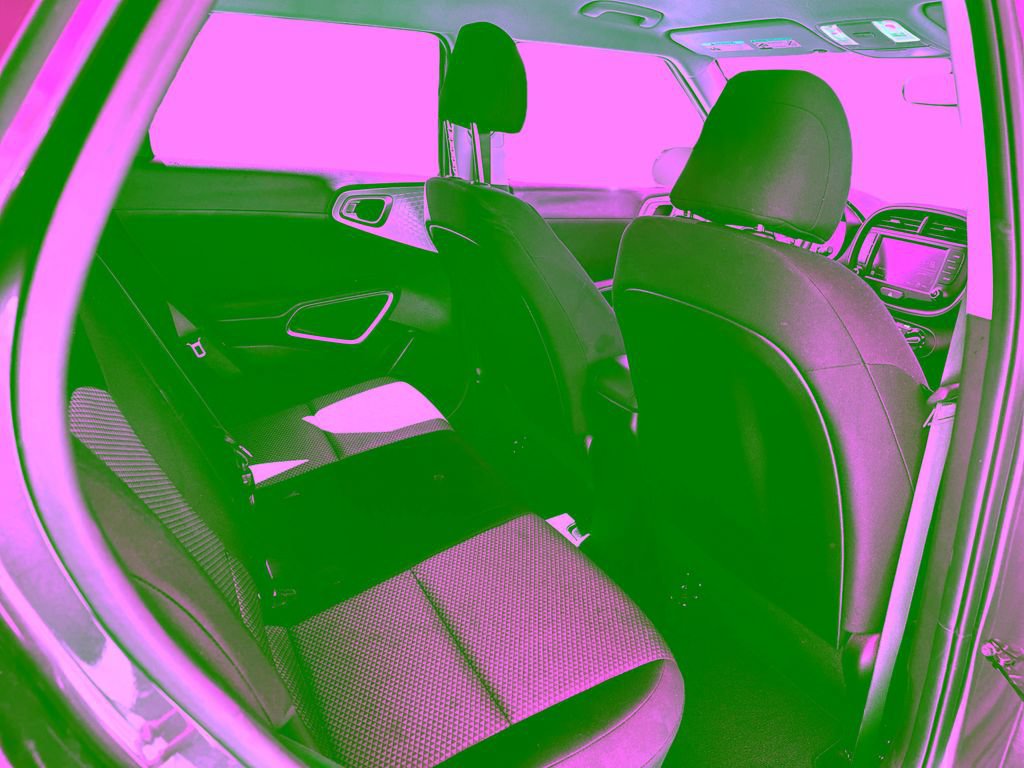 Used 2025 Kia Soul LX FWD image 13