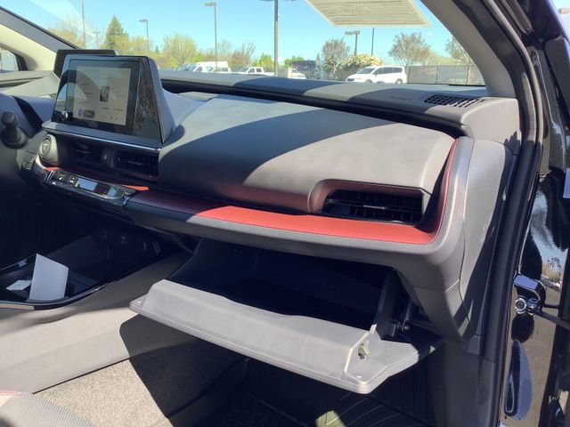 Used 2025 Toyota Prius XSE image 37