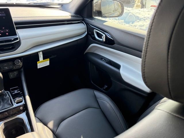 New 2026 Jeep Compass Limited AWD/4WD image 32