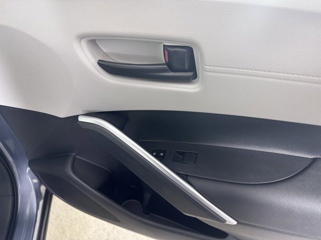 Used 2023 Toyota Corolla Cross L image 10