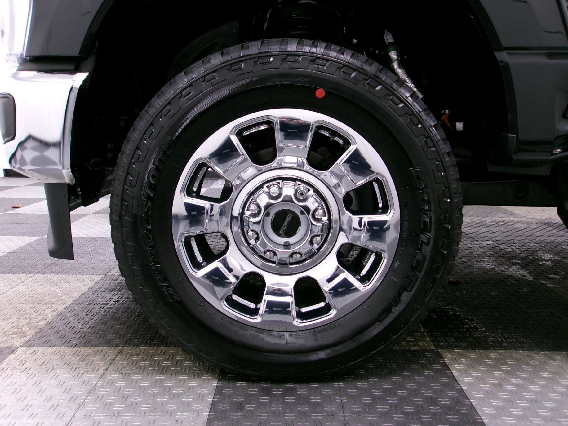 Used 2026 Ford F350 Lariat w/ Chrome Package image 17