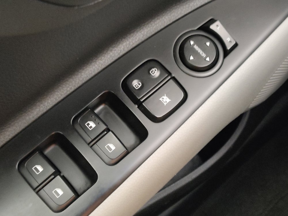 Used 2023 Kia Rio S FWD image 27