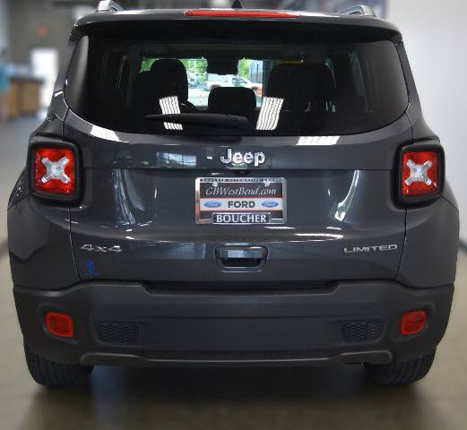 Used 2023 Jeep Renegade Limited w/ Sun/Sound Group AWD/4WD image 5