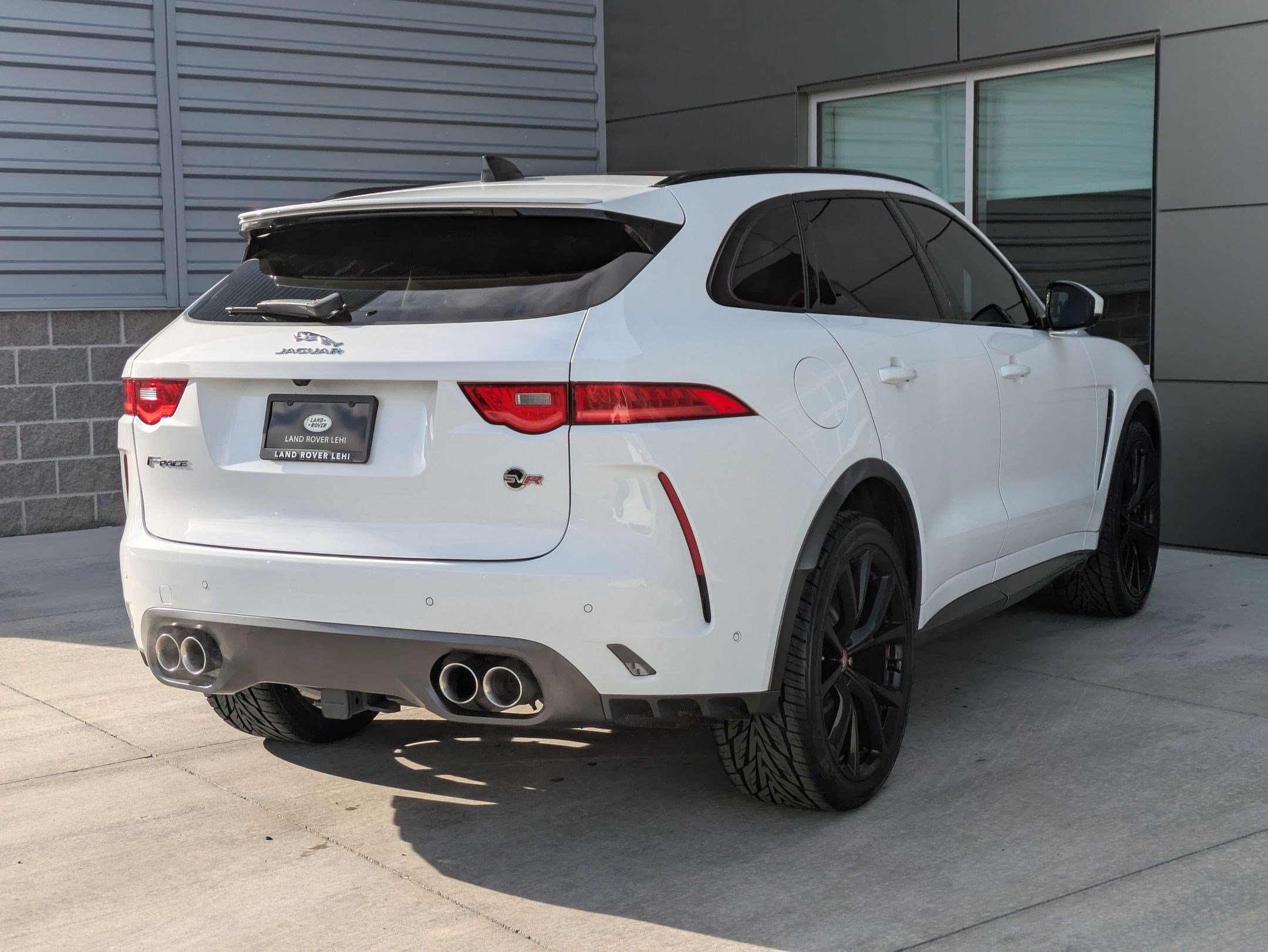 Used 2020 Jaguar F-PACE SVR image 7