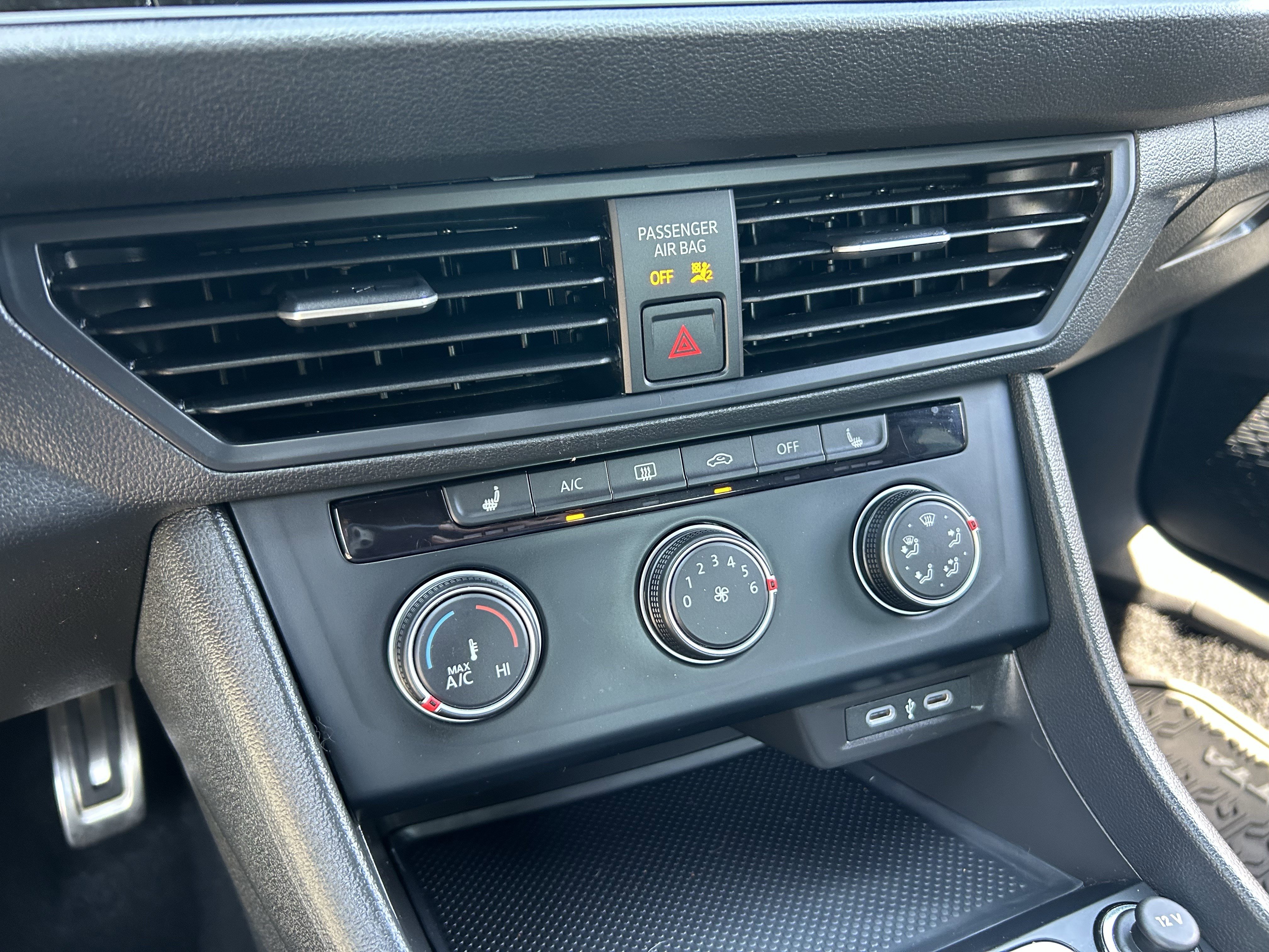 Used 2024 Volkswagen Jetta Sport FWD image 23