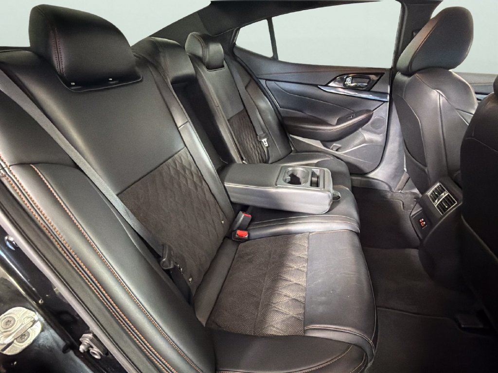 Used 2022 Nissan Maxima SR w/ Sport Mat Group FWD image 30