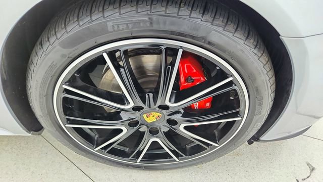 Used 2018 Porsche Panamera 4S image 56