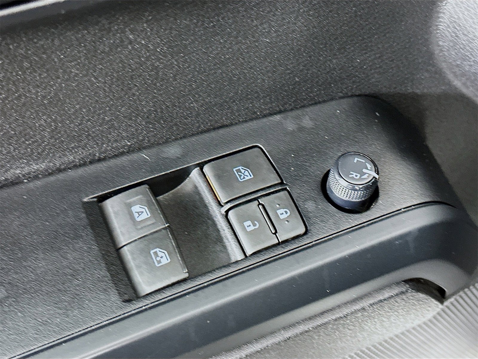 Certified 2022 Toyota Tacoma SR image 18