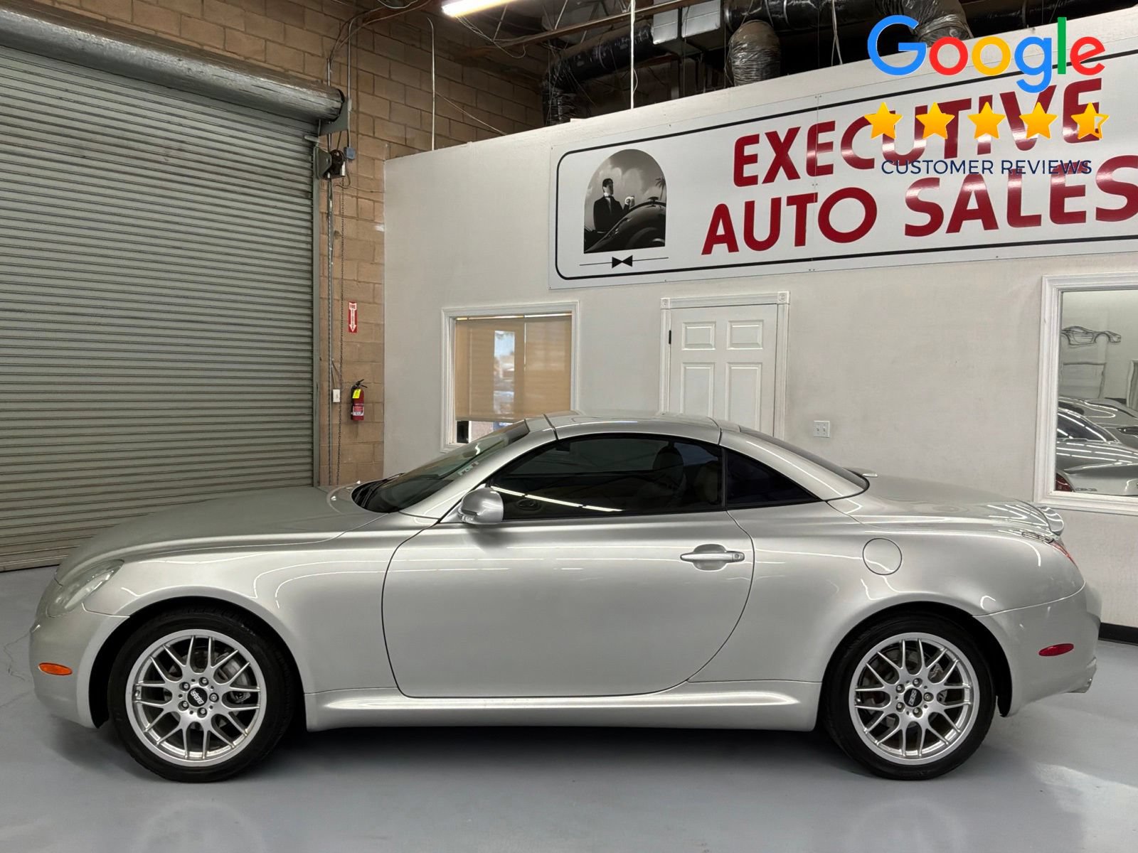 Used 2002 Lexus SC 430 Convertible RWD image 2