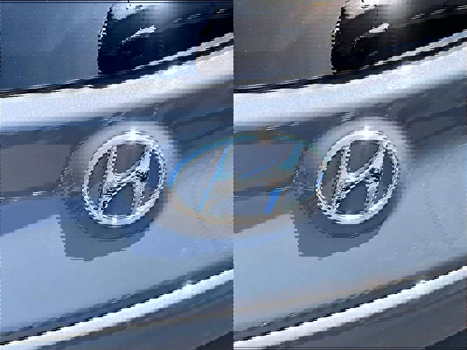 Used 2023 Hyundai Kona SE w/ Cargo Package FWD image 27