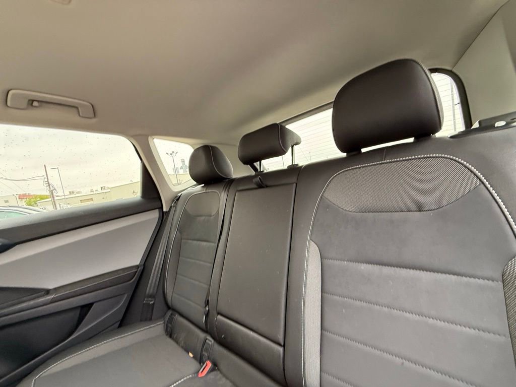 Certified 2024 Volkswagen Taos SE w/ MDO Package FWD image 7