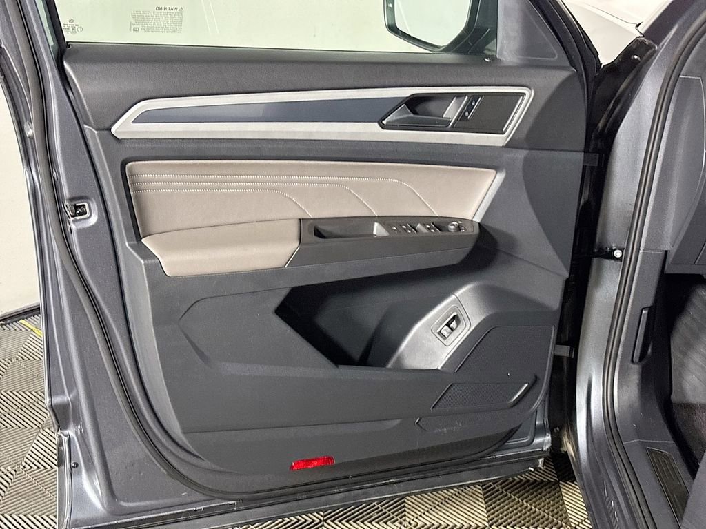 Used 2022 Volkswagen Atlas Cross Sport SEL image 10