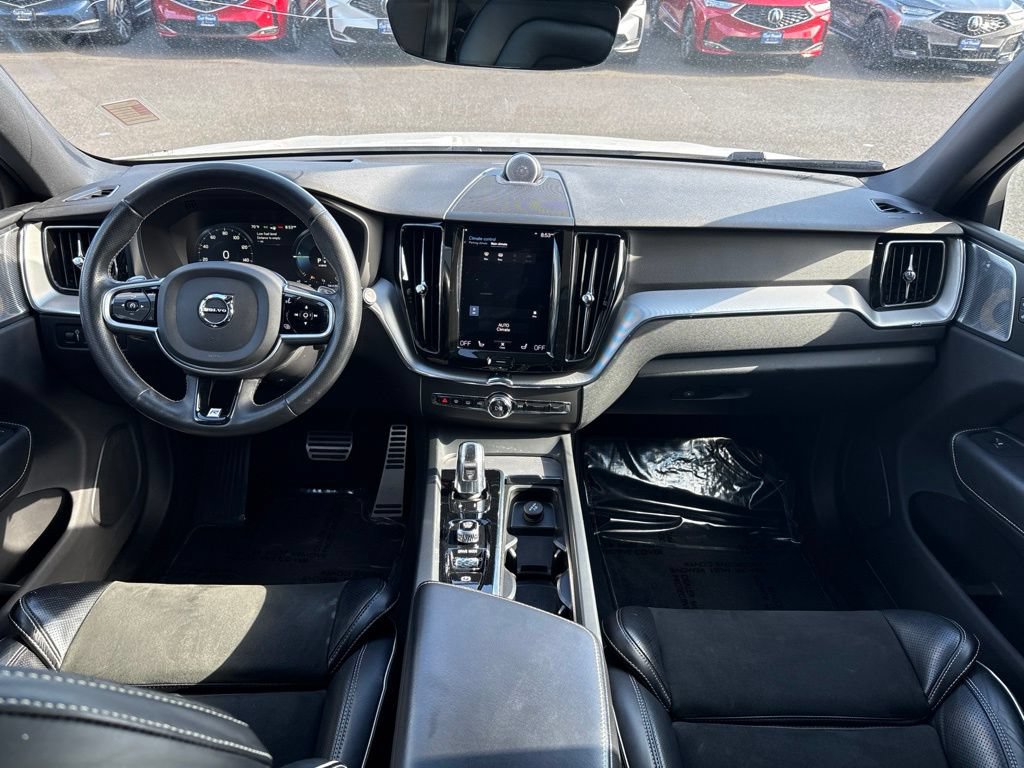 Used 2018 Volvo XC60 T8 R-Design w/ Convenience Package AWD/4WD image 26