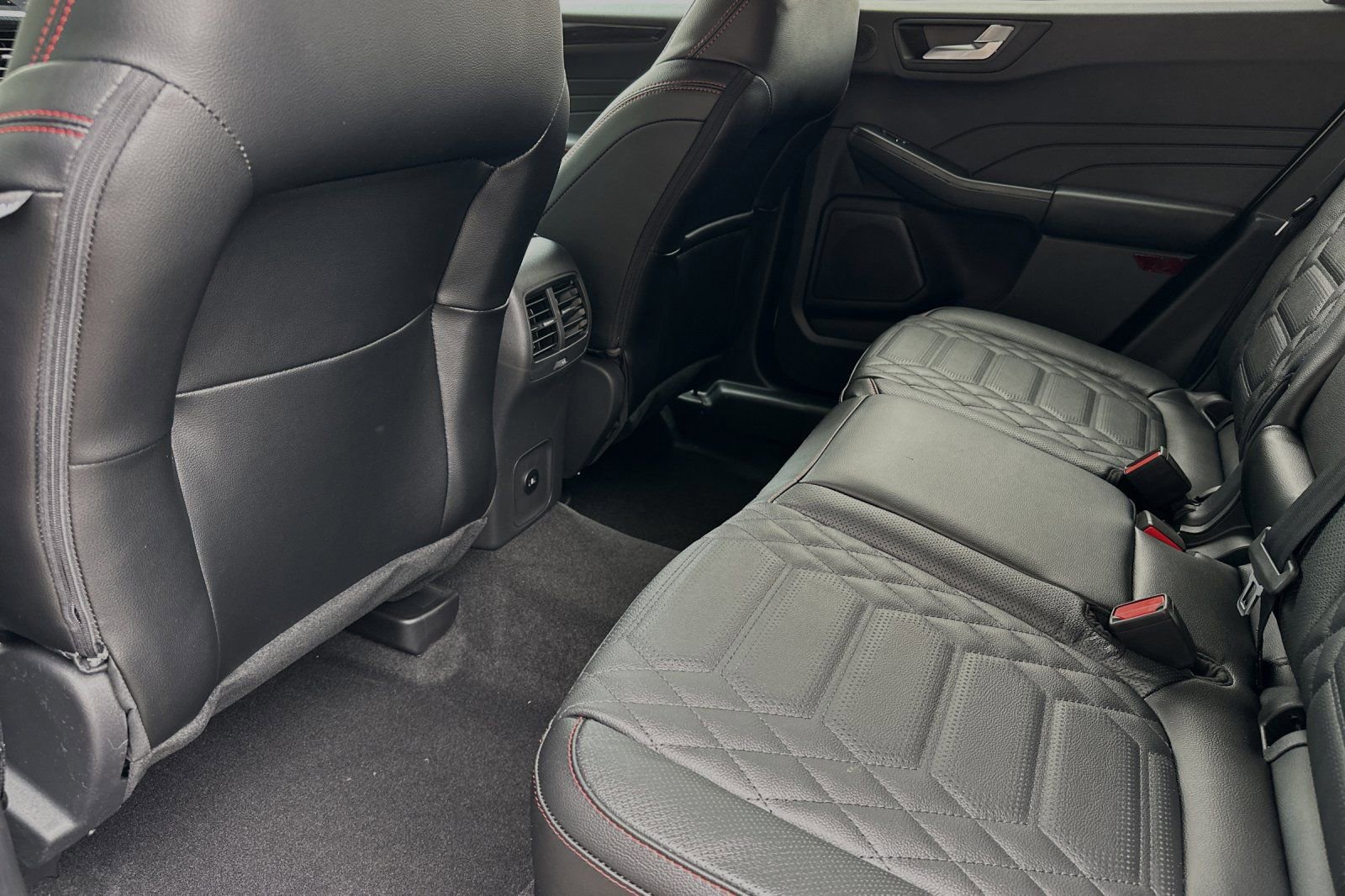 New 2024 Ford Escape ST-Line Elite w/ Premium Technology Package image 9