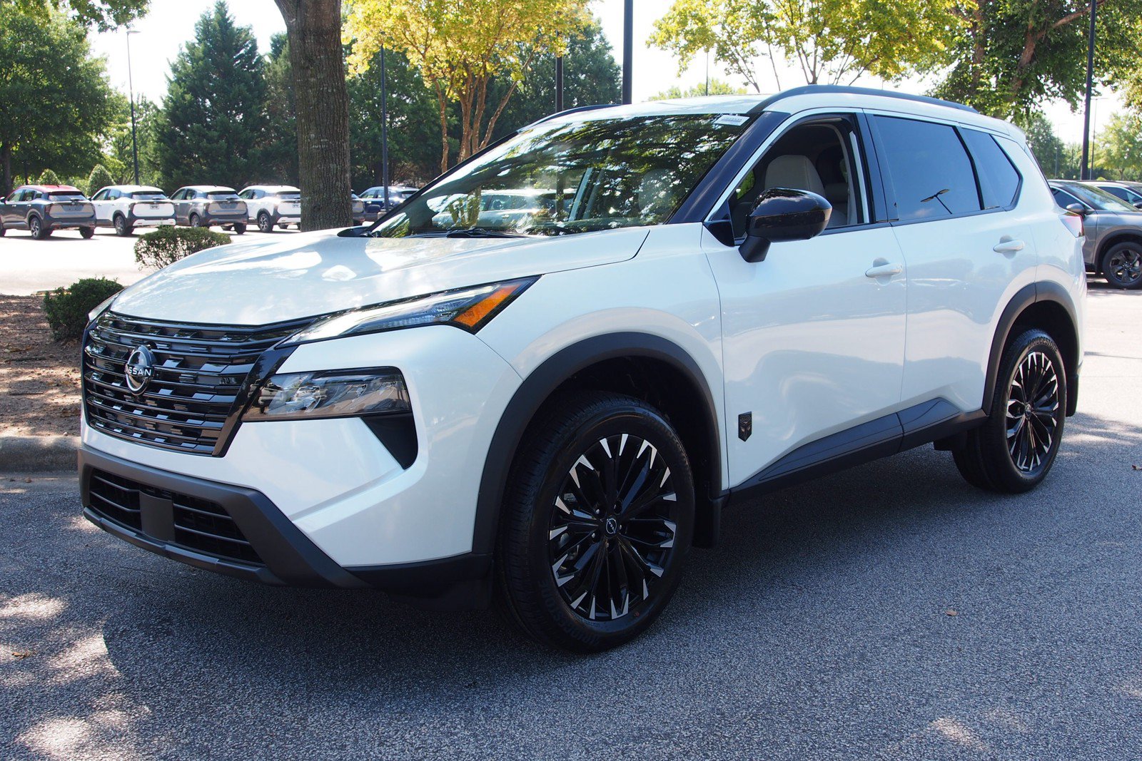 New 2026 Nissan Rogue Dark Armor FWD image 3
