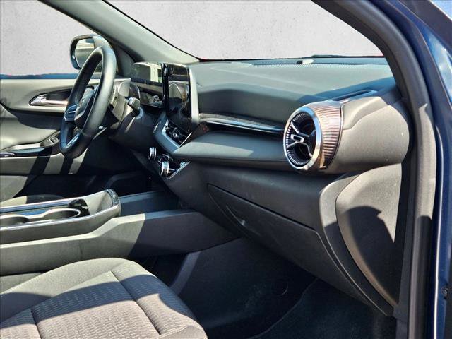 Used 2025 Chevrolet Equinox LT FWD image 19