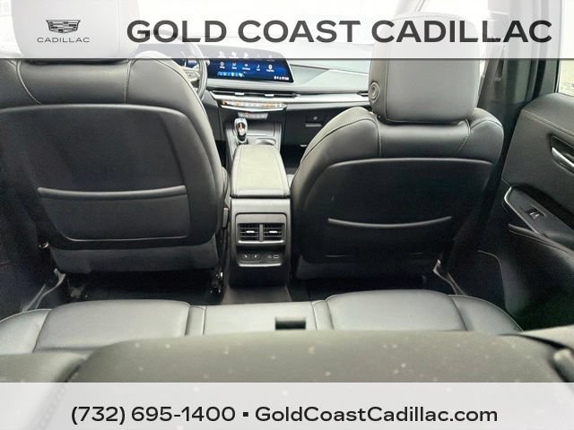 Certified 2024 Cadillac XT4 Luxury w/ Cold Weather Package AWD/4WD image 12