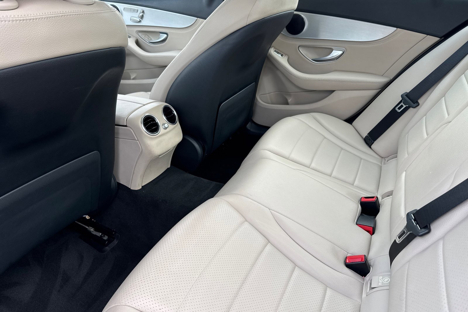 Used 2016 Mercedes-Benz C 300 4MATIC Sedan image 13