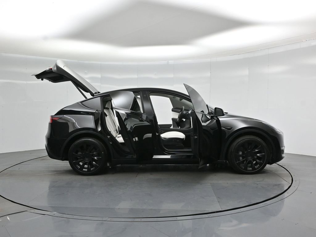 Used 2021 Tesla Model Y Long Range AWD/4WD image 3