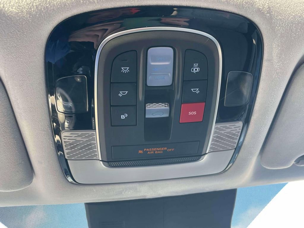 Used 2024 Hyundai Palisade Calligraphy image 32