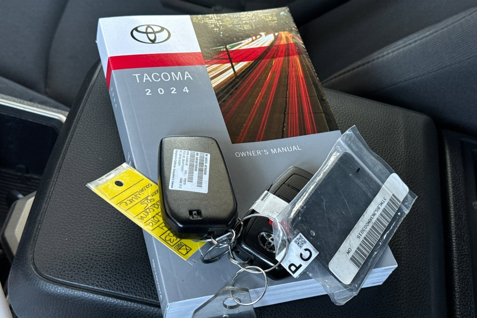 Used 2024 Toyota Tacoma SR5 image 11