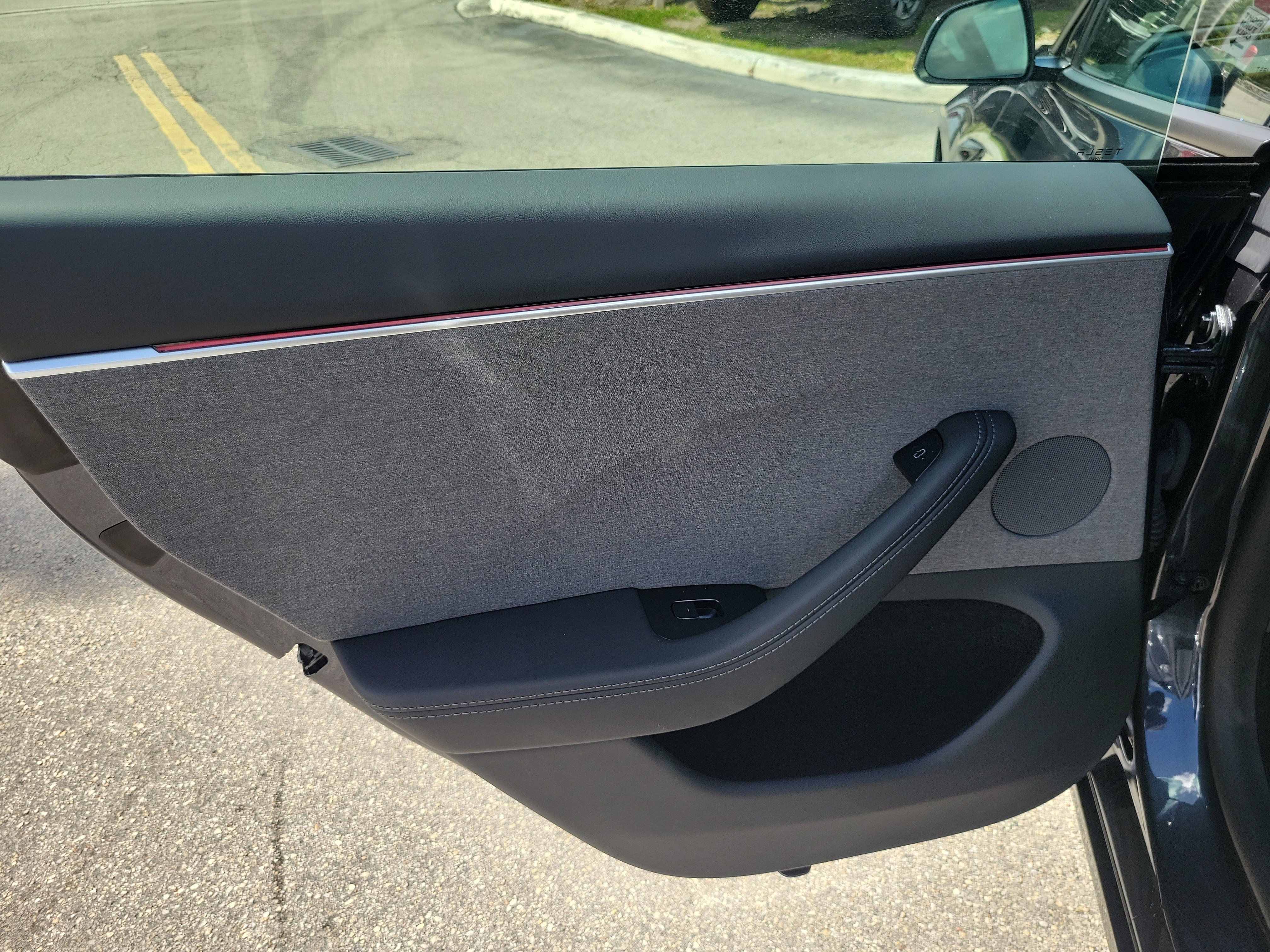 Used 2025 Tesla Model 3 Long Range image 24