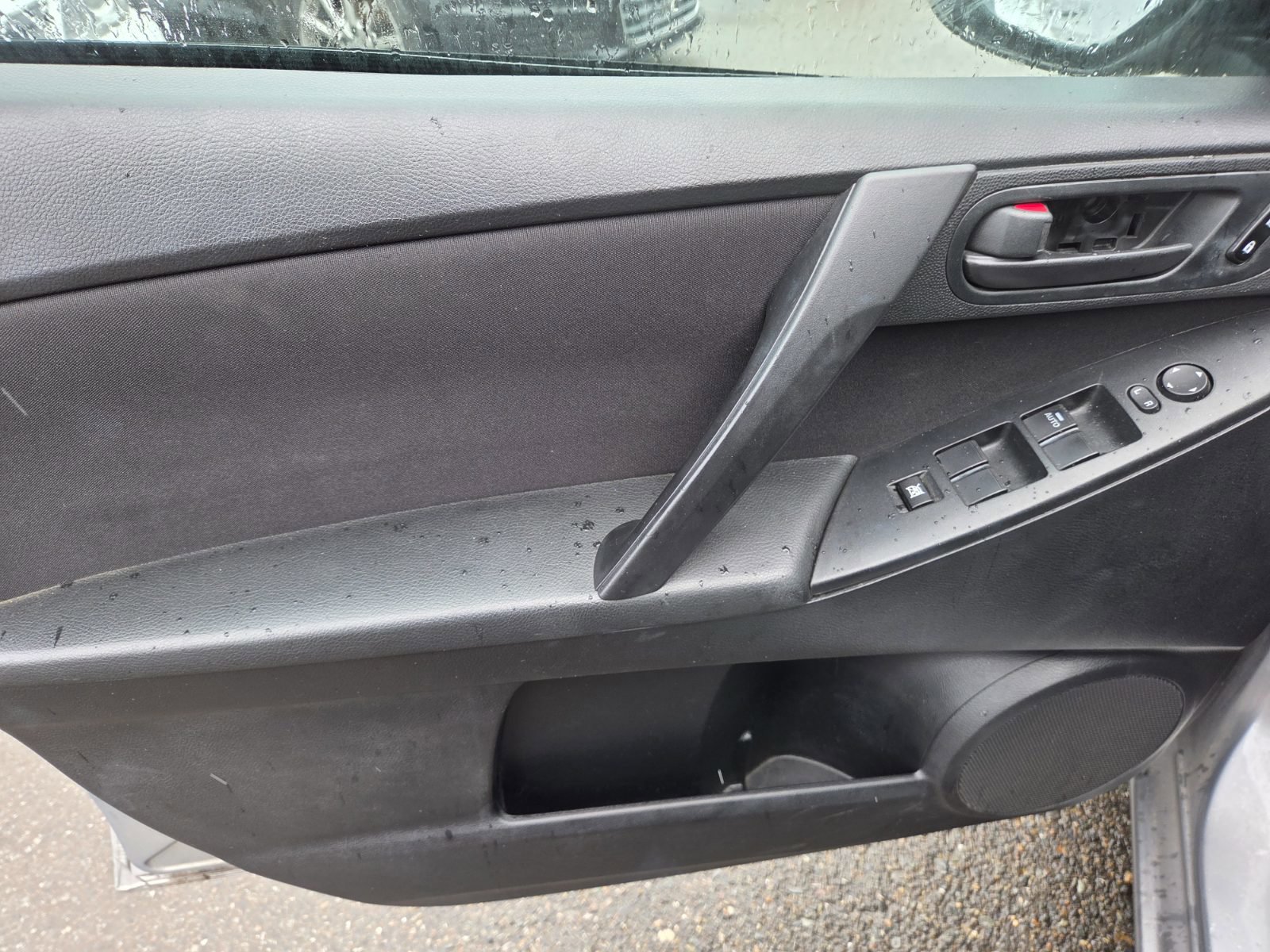 Used 2011 MAZDA MAZDA3 i Sport FWD image 8