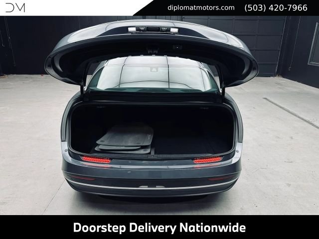 Used 2025 Lucid Air Pure RWD image 47