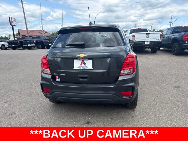 Used 2019 Chevrolet Trax LS w/ Tint and Cruise Package AWD/4WD image 4