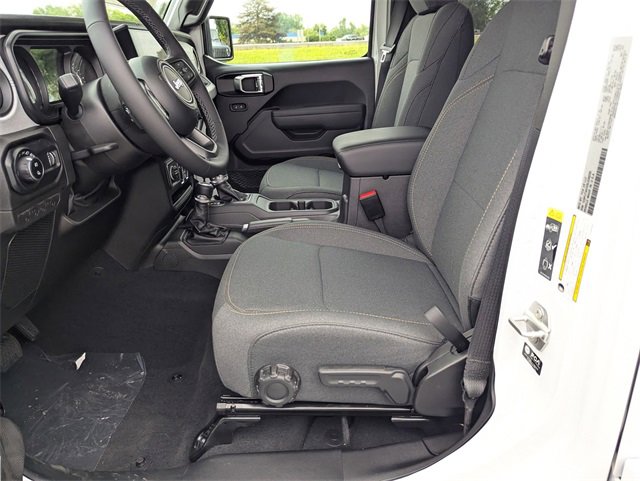 New 2025 Jeep Gladiator Sport image 14