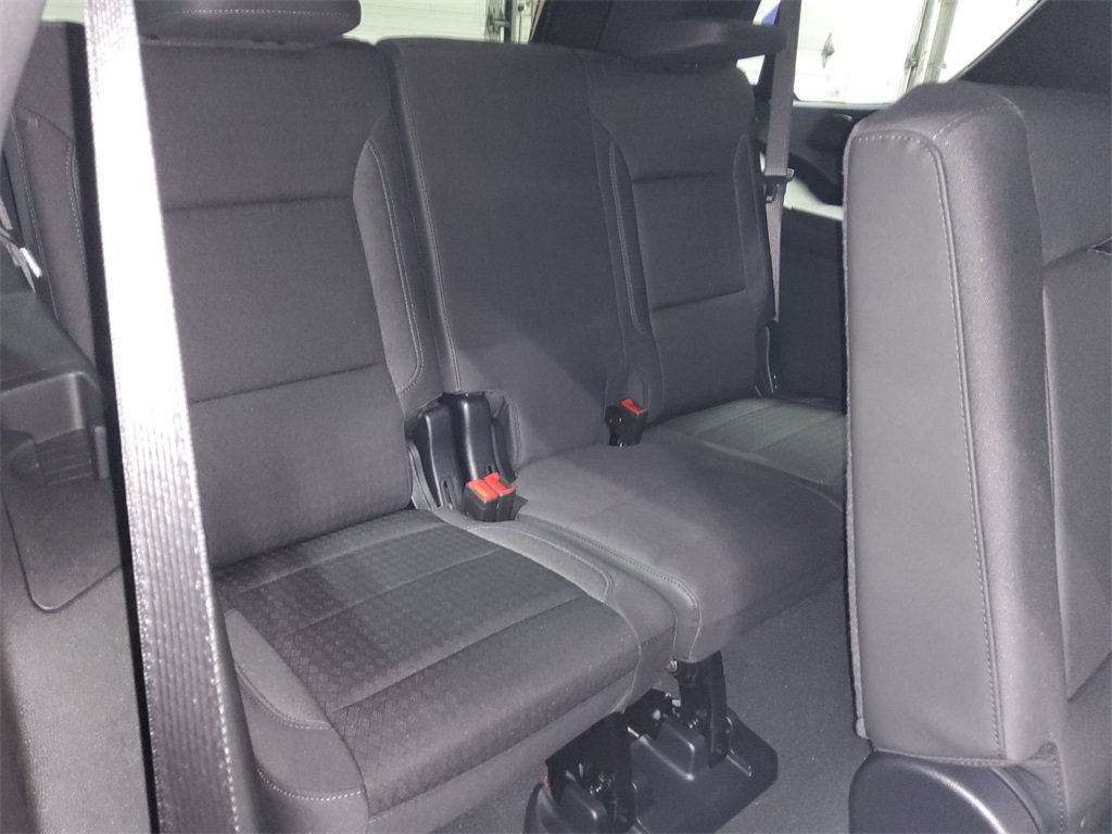 Used 2025 Chevrolet Tahoe LS image 14