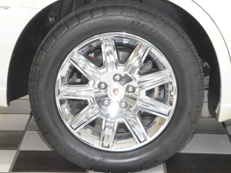 Used 2011 Cadillac DTS Premium w/ Driver Awareness Package image 15