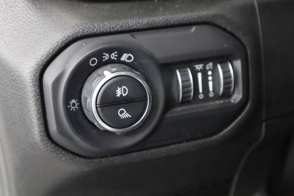 Used 2021 Jeep Gladiator Sport AWD/4WD image 13