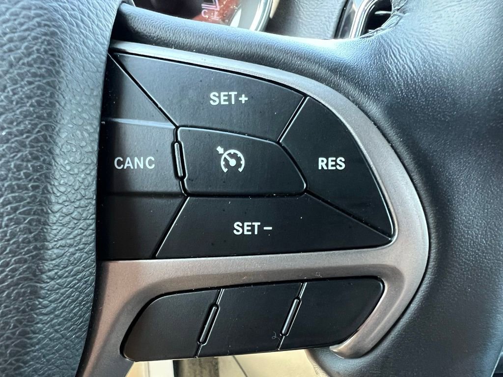 Used 2022 Jeep Grand Cherokee Laredo E w/ Security & Convenience Group image 42