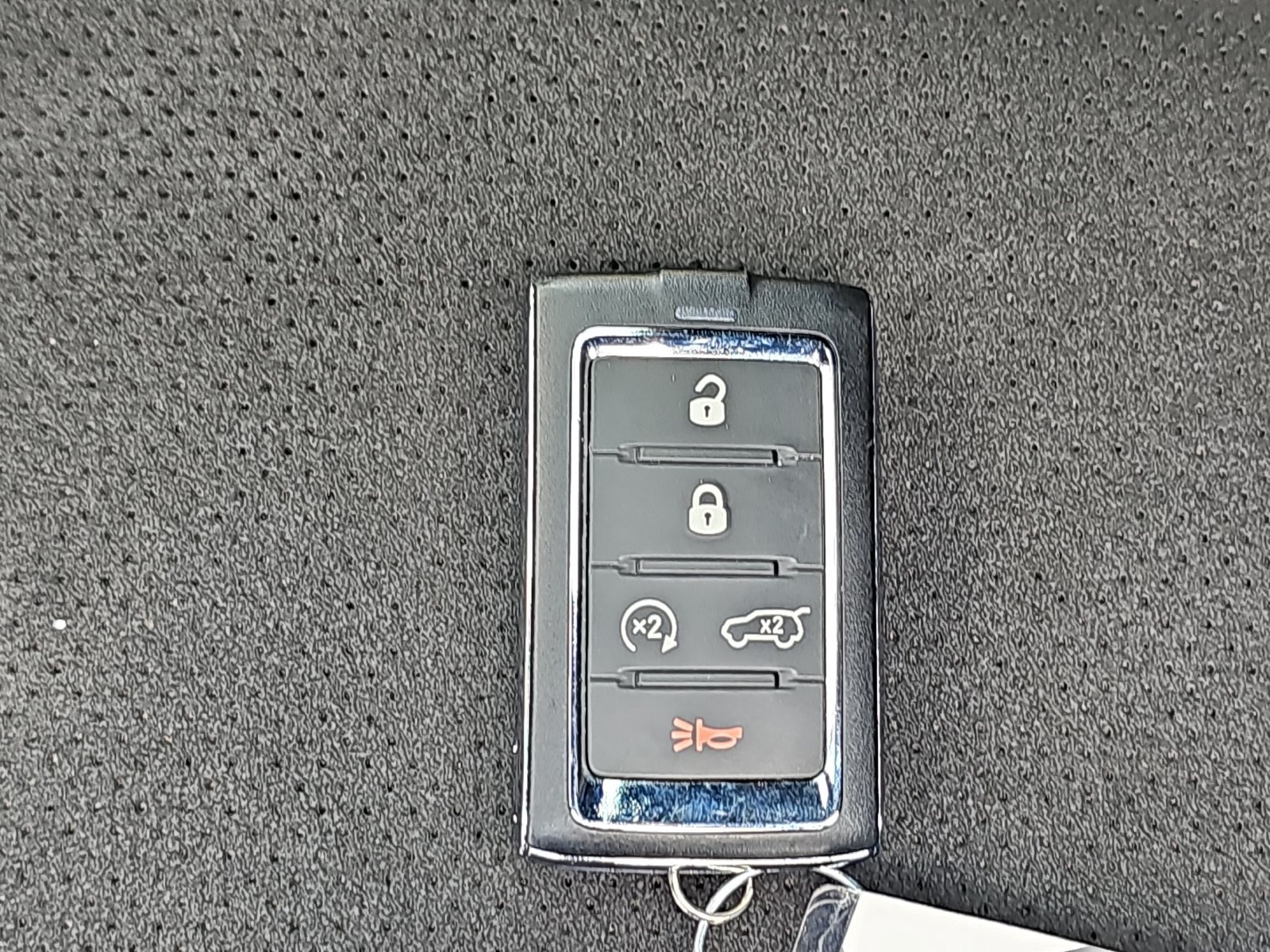 Used 2022 Jeep Grand Cherokee Altitude AWD/4WD image 37