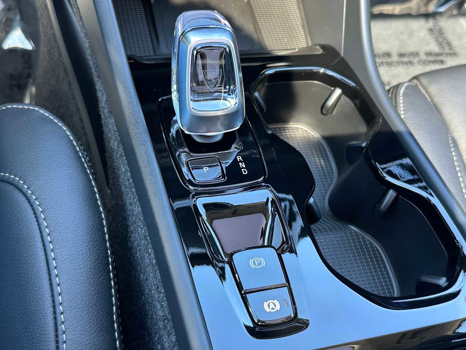 New 2025 Volvo XC40 B5 Plus w/ Protection Package Premier image 31