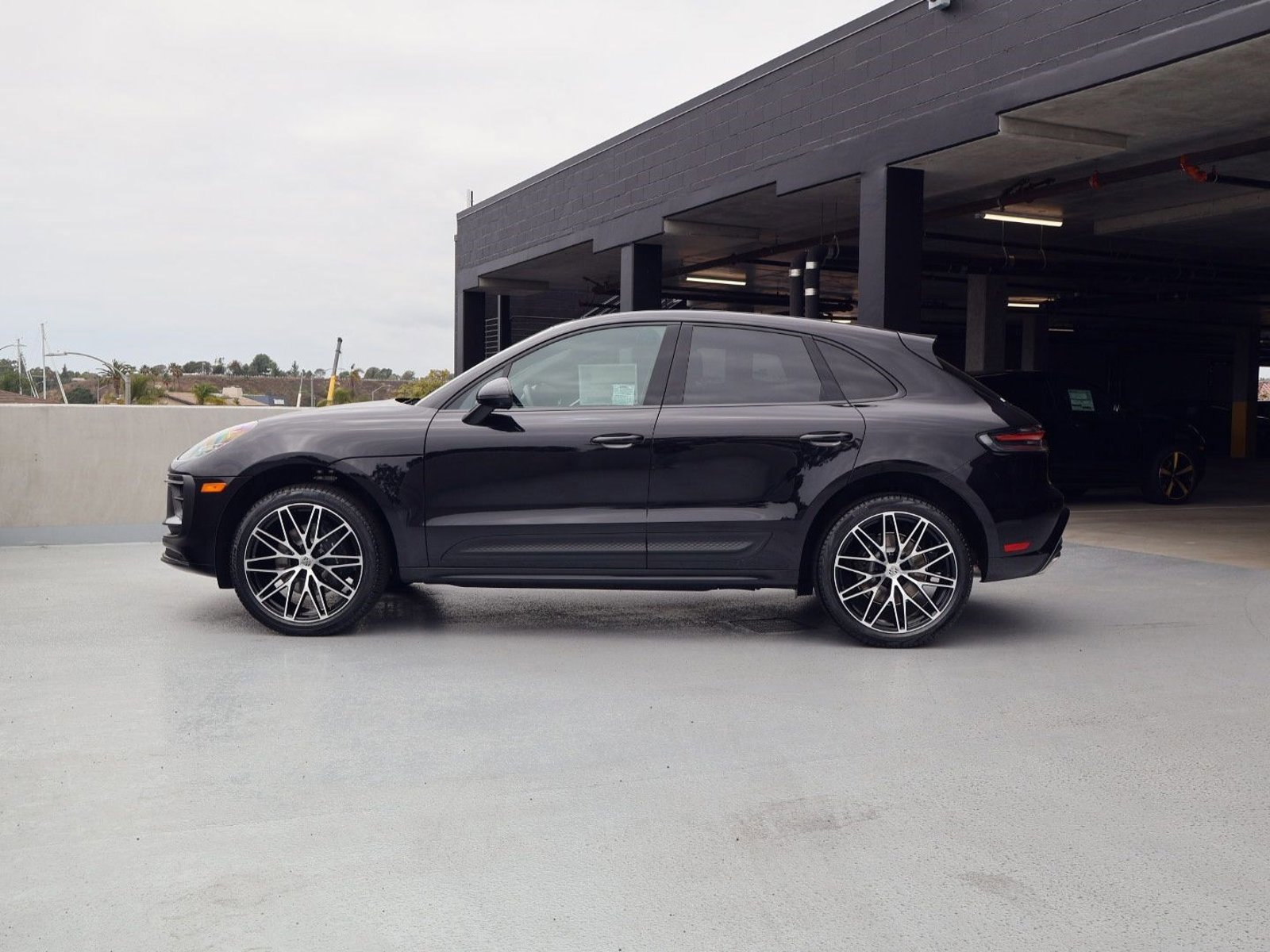 New 2026 Porsche Macan AWD/4WD image 2