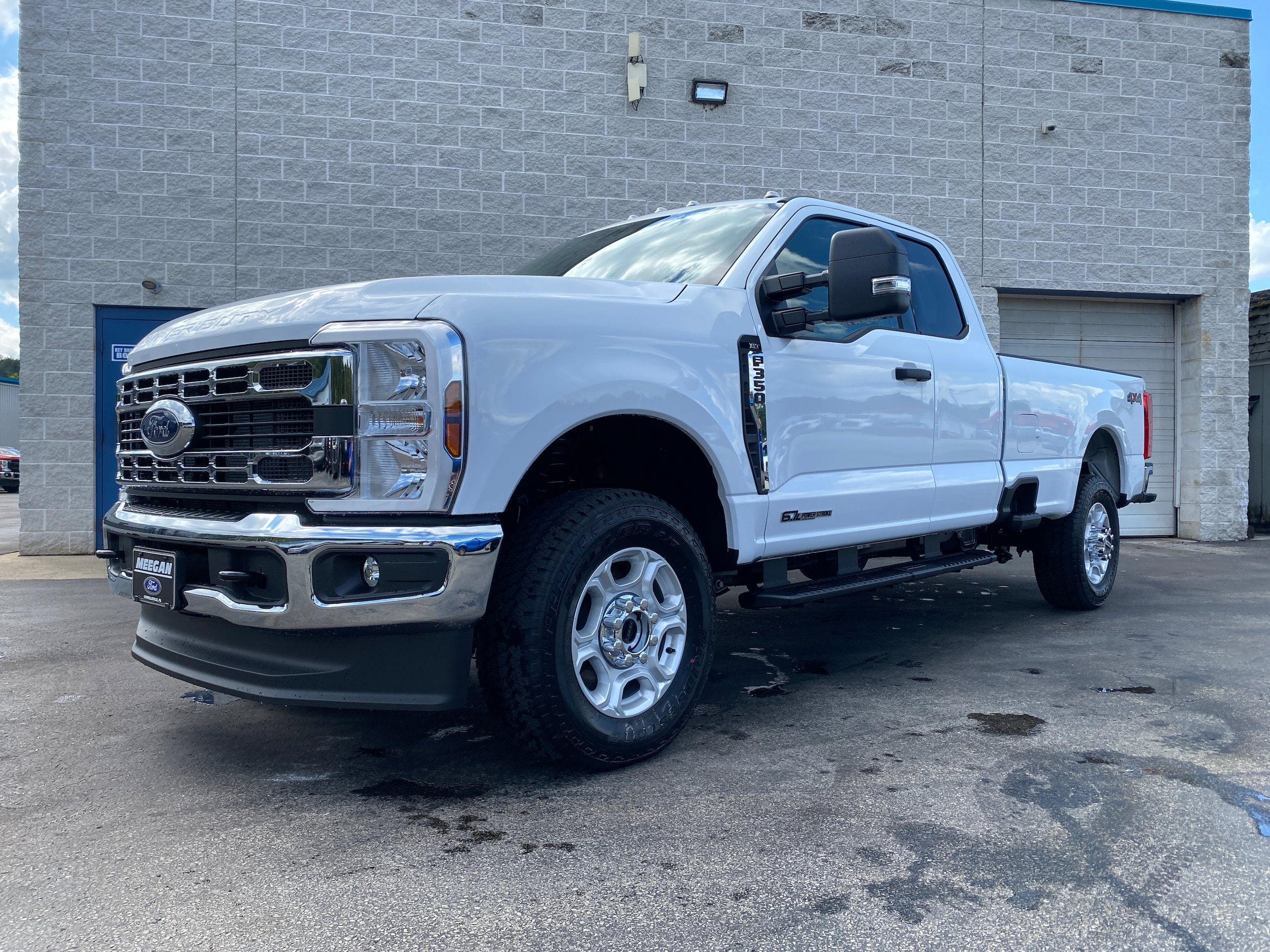 New 2026 Ford F350 XLT w/ Snow Plow/Camper Package AWD/4WD image 3