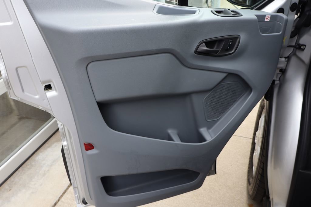 Used 2019 Ford Transit 350 XLT RWD image 18