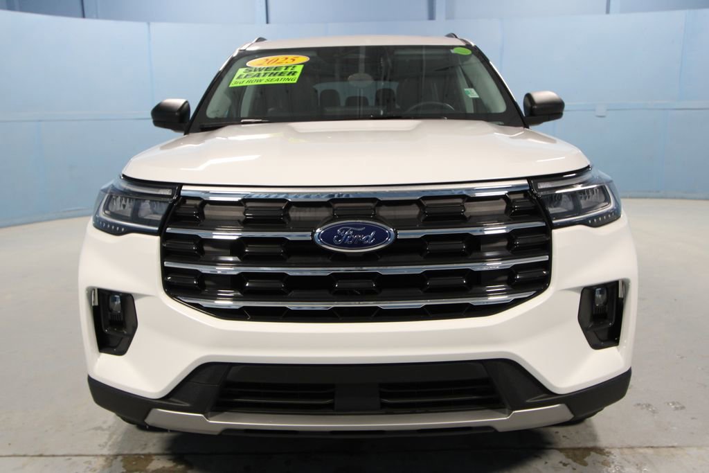 Used 2025 Ford Explorer Active w/ Active Comfort Package image 26