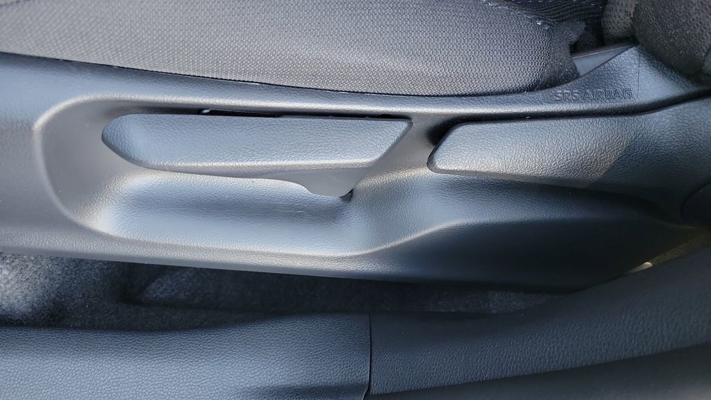 Used 2024 Toyota Corolla Cross SE image 19