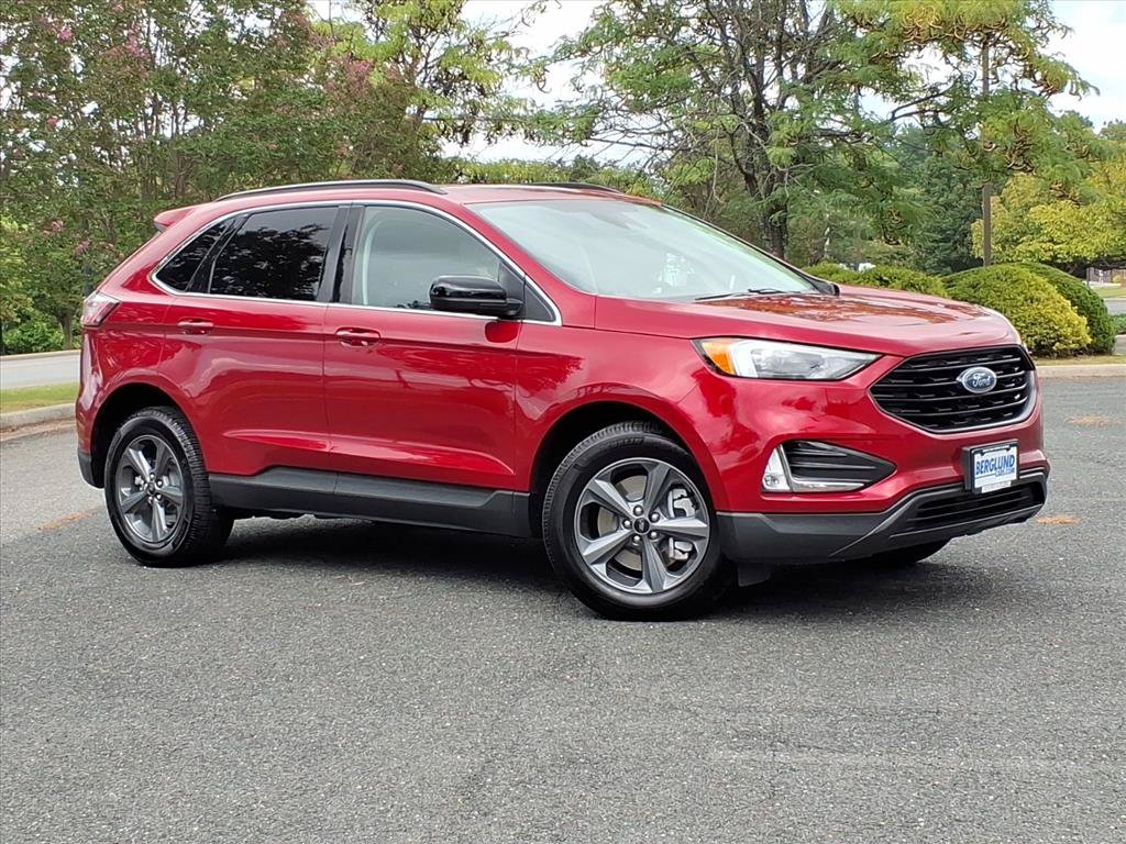 Used 2022 Ford Edge SEL w/ Sport Appearance Package AWD/4WD image 2