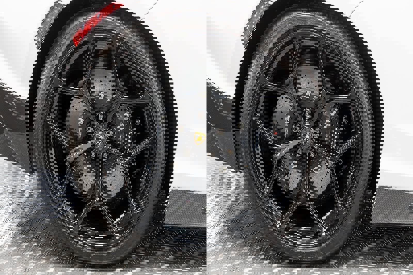 Used 2024 Lamborghini Revuelto image 40