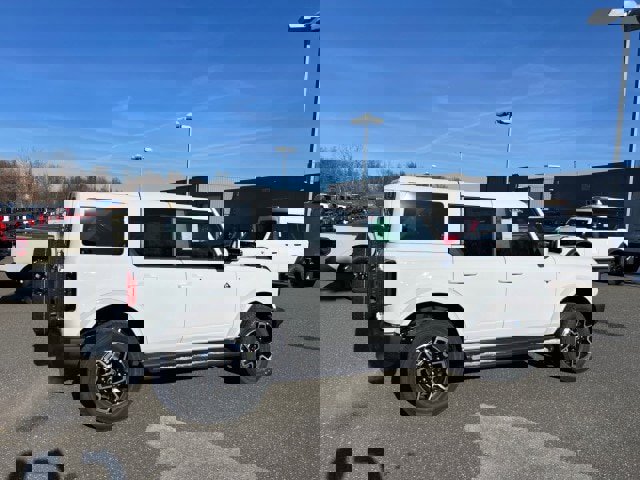 New 2025 Ford Bronco Outer Banks image 6