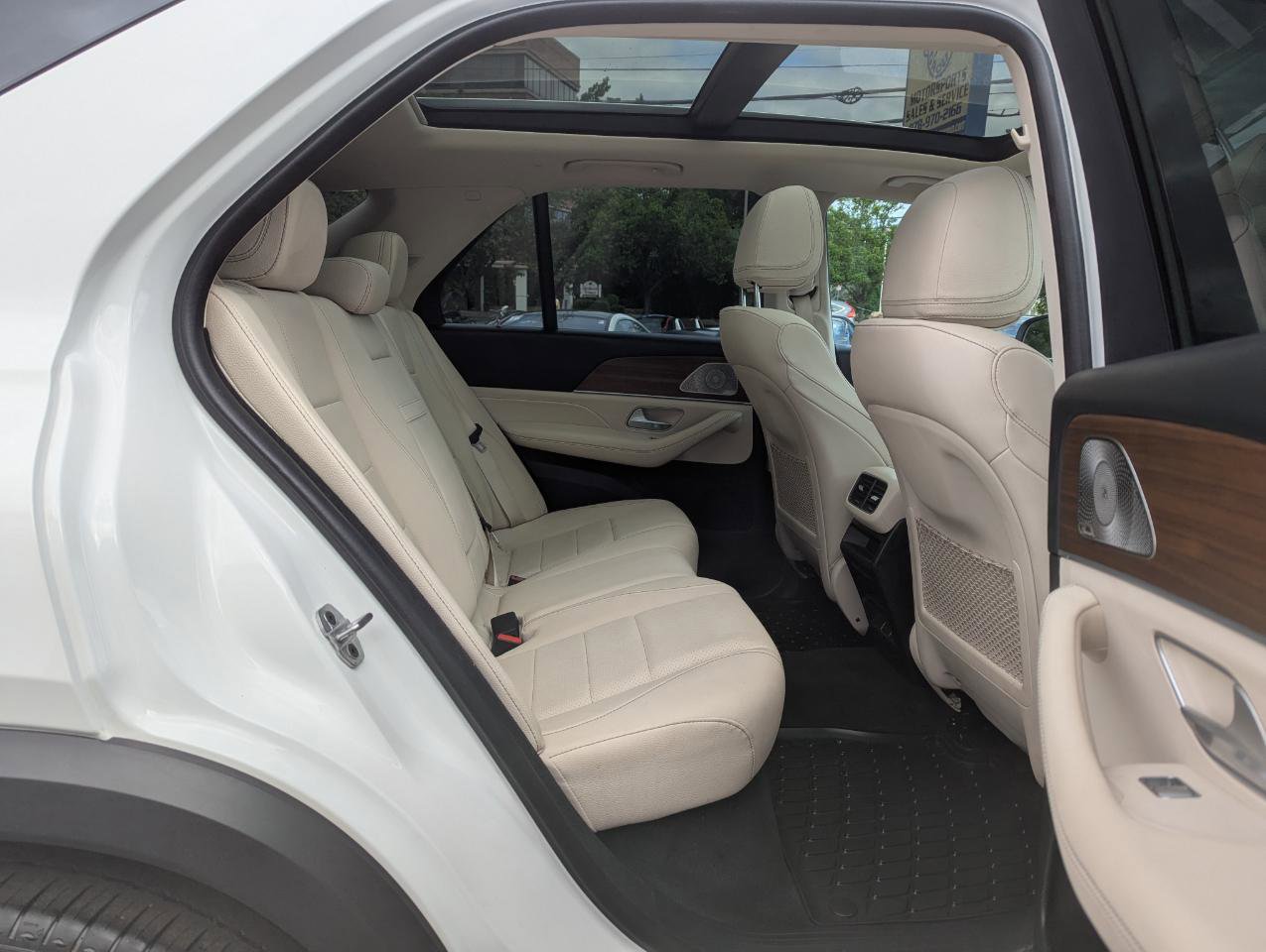 Used 2024 Mercedes-Benz GLE 450 4MATIC image 42