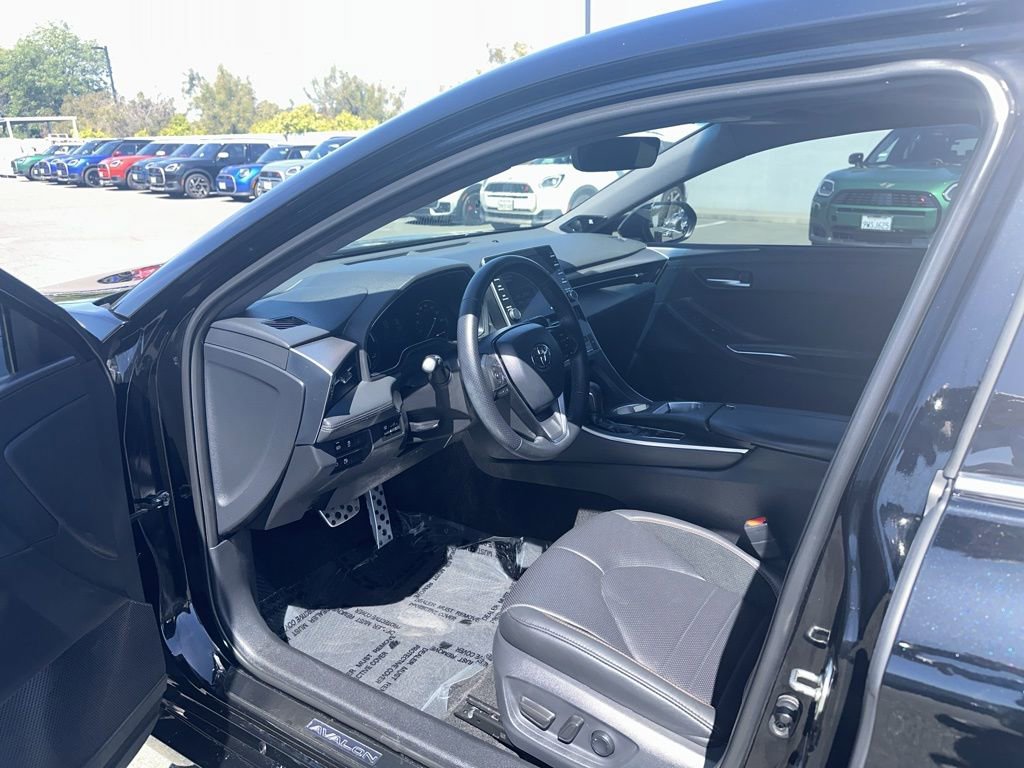 Used 2019 Toyota Avalon XSE w/ All Weather Liner Package image 9