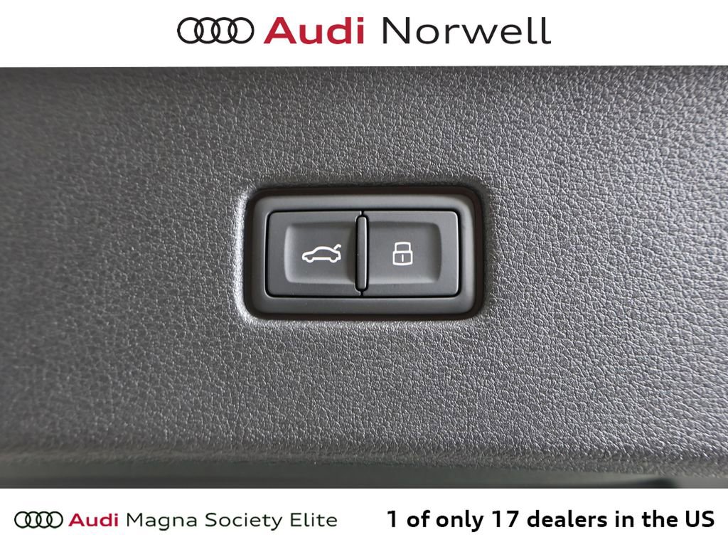 New 2026 Audi SQ8 Prestige image 18