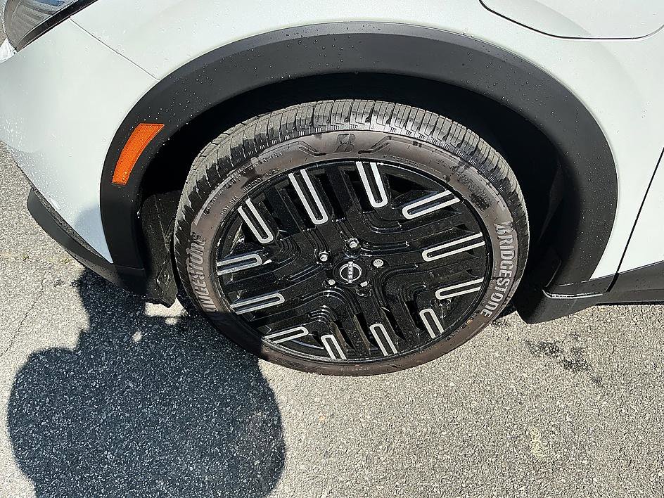 New 2026 Nissan Leaf Platinum+ w/ Cargo Package (Platinum+) image 7